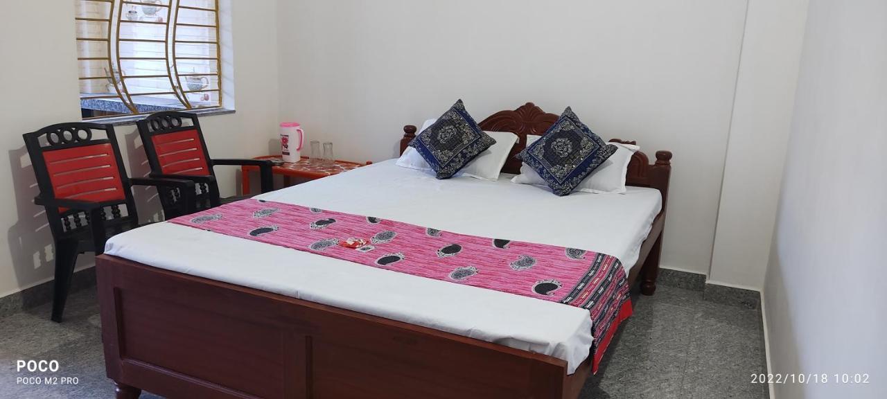 Hotel Neel Dipayan Bāghmundi Екстериор снимка